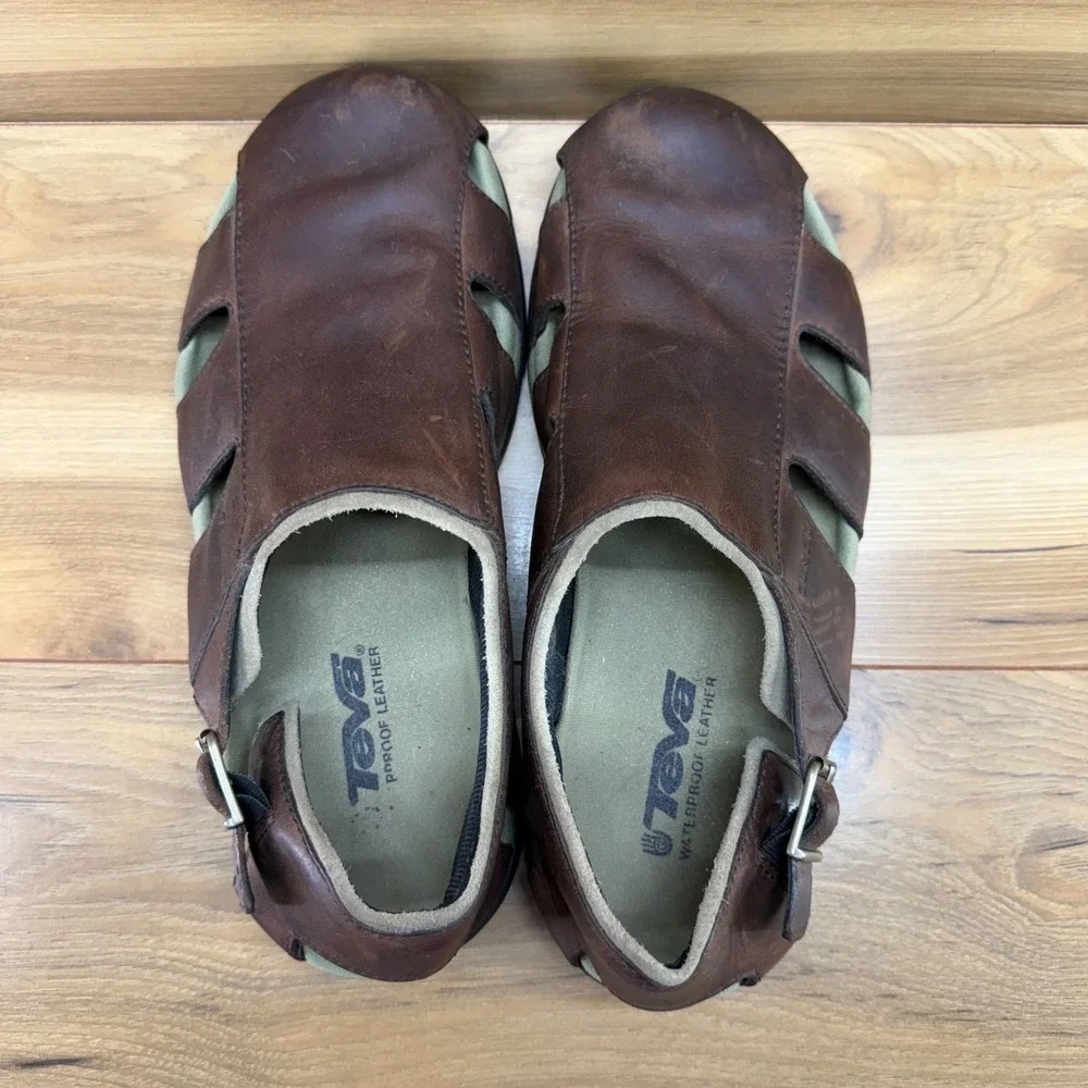 TEVA Fisherman Leather Sandal Mens 11 Brown Leather Minimalist Outdoor Walk 6593